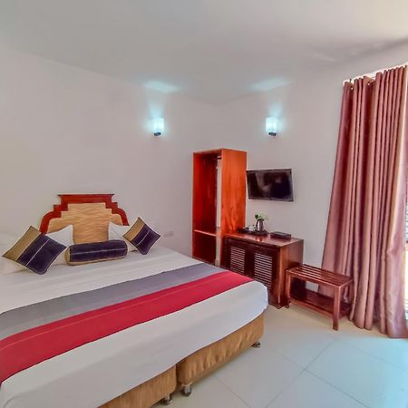 Hotel Elephant Park - New Deal! Half Off Airport Pickups Available Pinnawala  Buitenkant foto