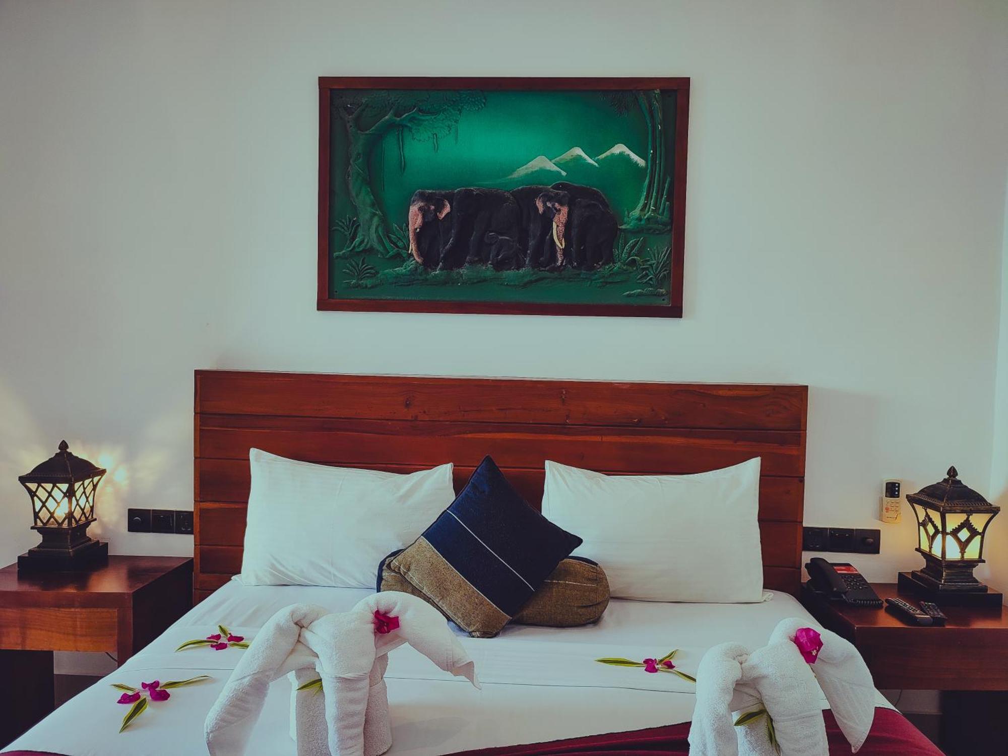 Hotel Elephant Park - New Deal! Half Off Airport Pickups Available Pinnawala  Buitenkant foto