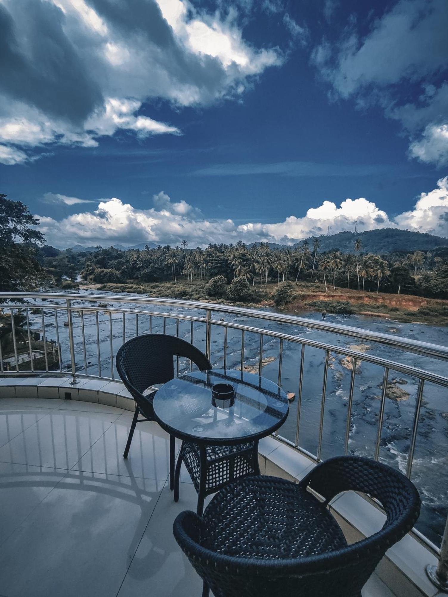 Hotel Elephant Park - New Deal! Half Off Airport Pickups Available Pinnawala  Buitenkant foto