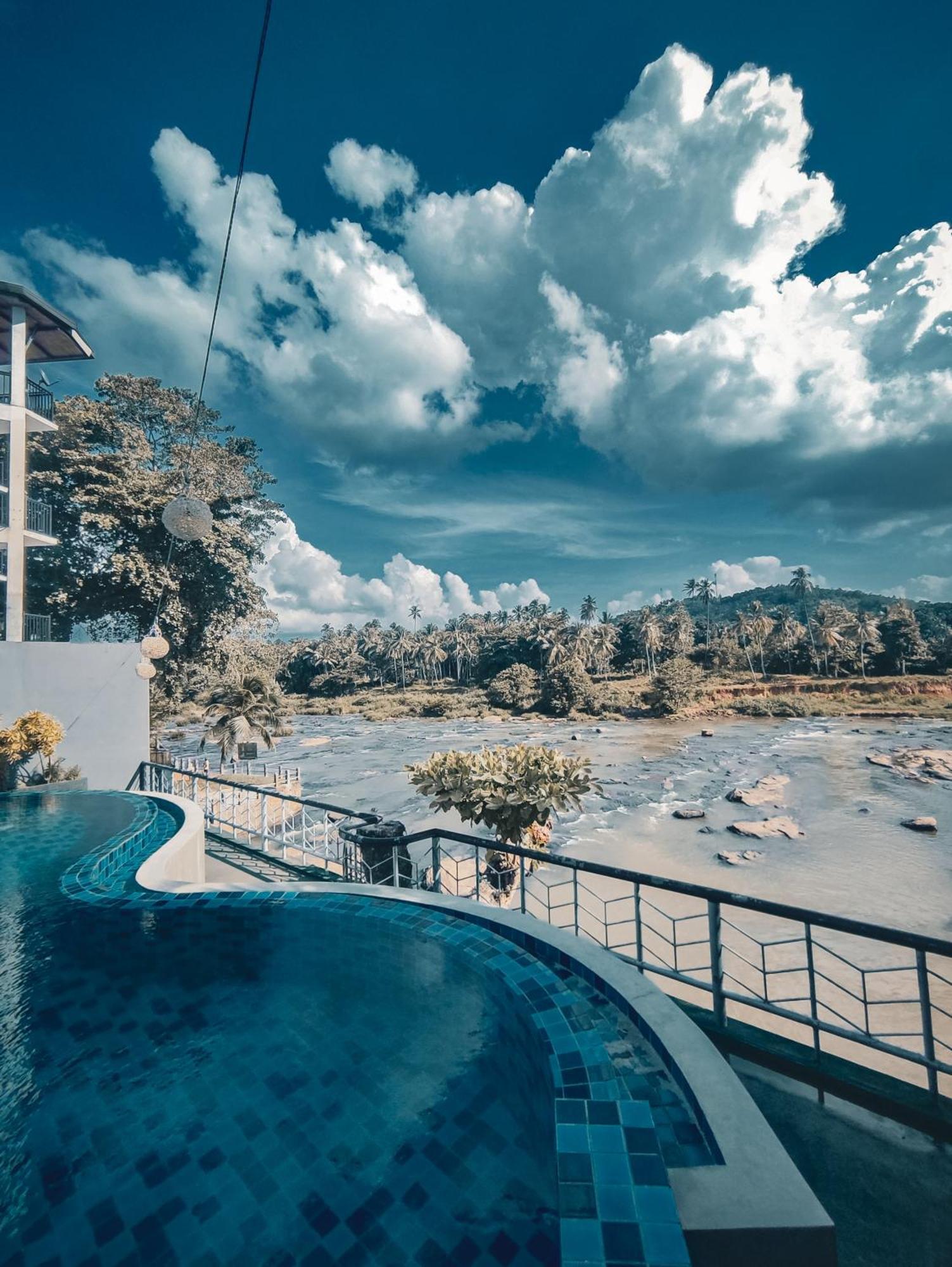 Hotel Elephant Park - New Deal! Half Off Airport Pickups Available Pinnawala  Buitenkant foto