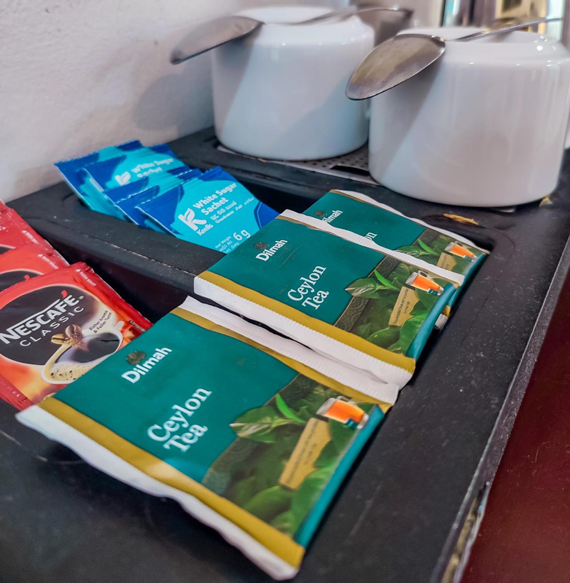 Hotel Elephant Park - New Deal! Half Off Airport Pickups Available Pinnawala  Buitenkant foto