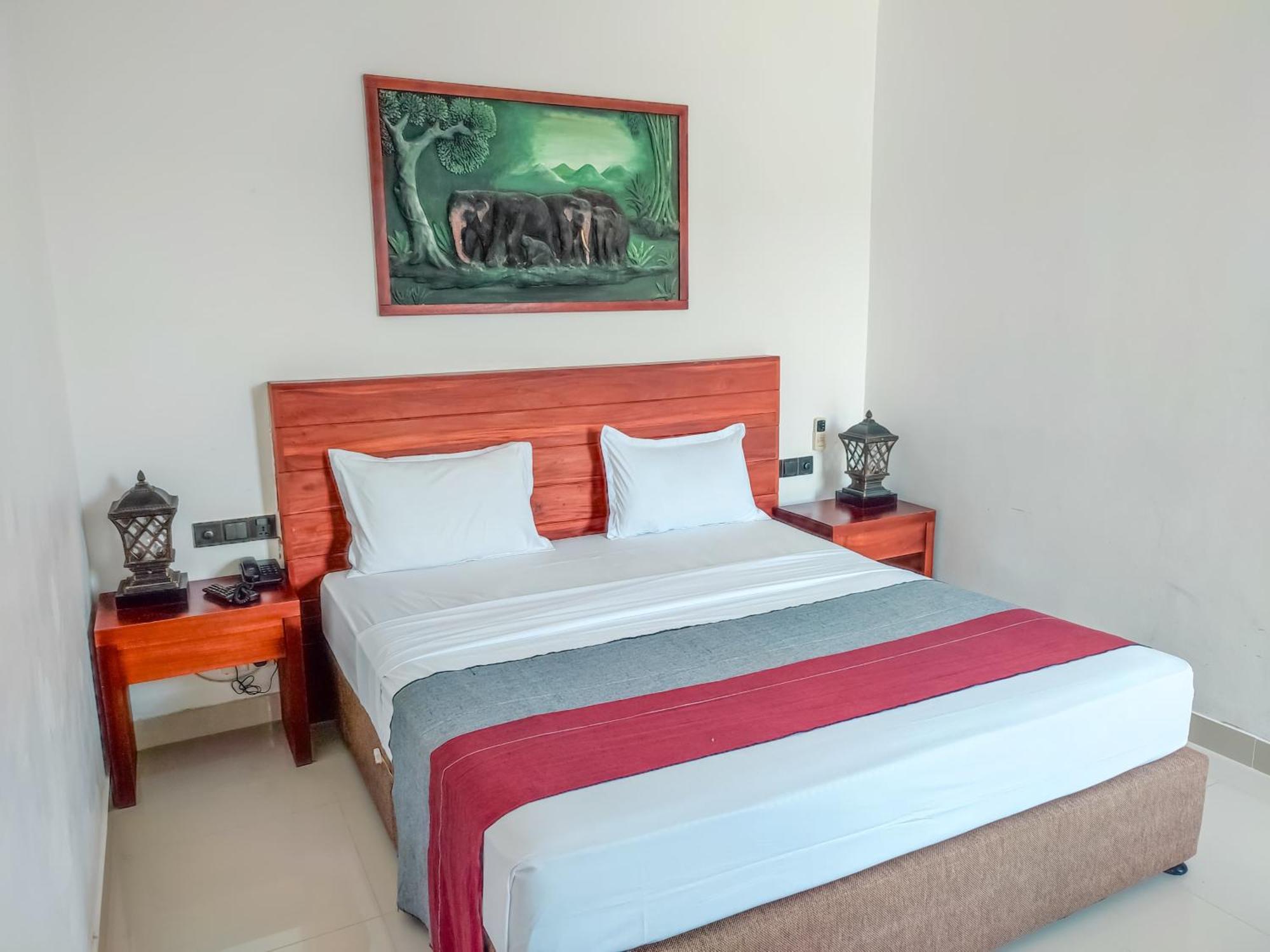 Hotel Elephant Park - New Deal! Half Off Airport Pickups Available Pinnawala  Buitenkant foto