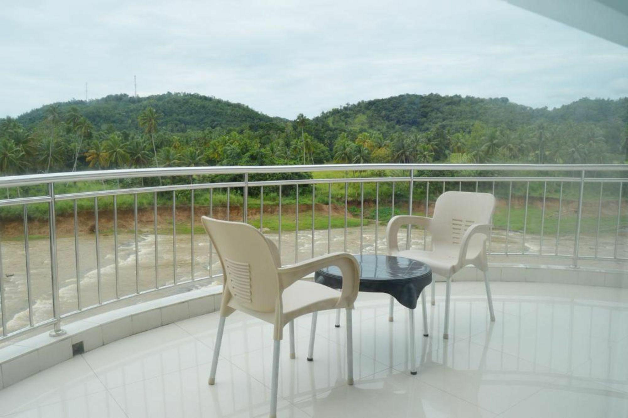 Hotel Elephant Park - New Deal! Half Off Airport Pickups Available Pinnawala  Buitenkant foto