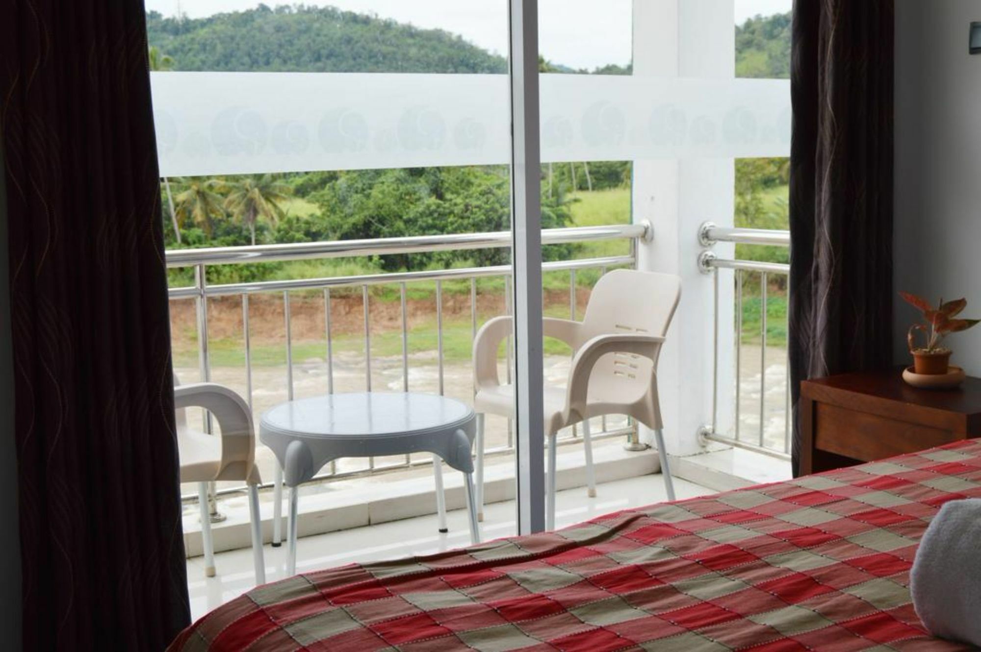 Hotel Elephant Park - New Deal! Half Off Airport Pickups Available Pinnawala  Buitenkant foto
